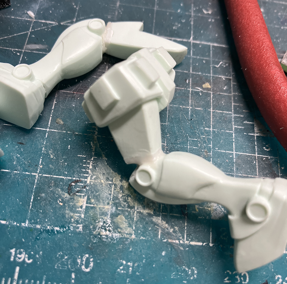 胴体を延長して、肩の幅＆角度を調整の画像3